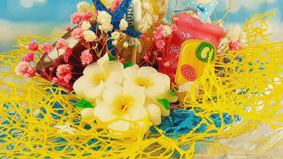 Hello sunschine -Bougie bouquet et fondants artisanaux à la cire de soja et d’olive naturelle