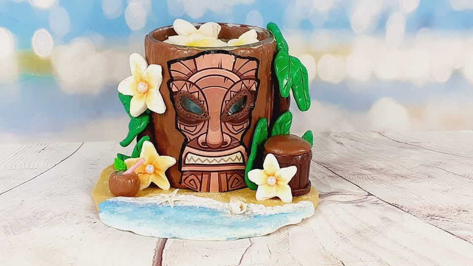 Tiki Mana’o Nui – Bougie Sculptée & Photophore Tropical - 210g - Édition limitée